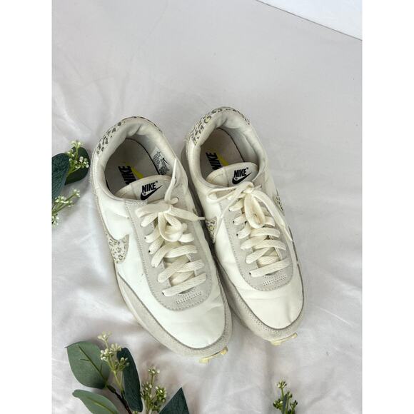 Nike Daybreak SE Women’s Leopard Print Swoosh Sneakers - Size 8 - Picture 3 of 3